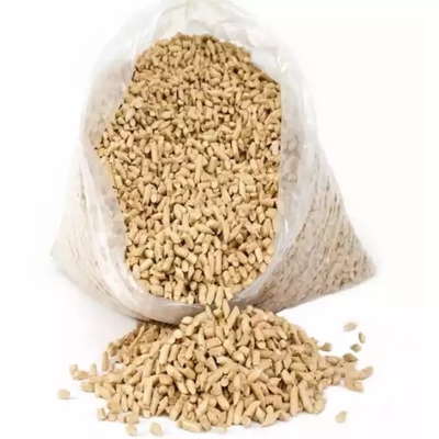 Tabletki o różnej długości Drewniany pellet z naturalnych sprasowanych trocin