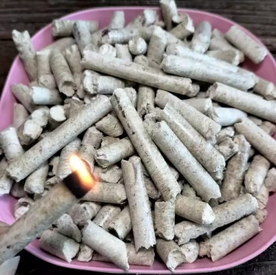 Opakowania plastikowe 15 kg Drewniane pelety na prasowane naturalne paliwo stałe