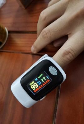 30mA 240BPM Czujnik tlenu Finger Monitor 99% nasycenia krwi