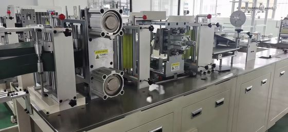 10KW Jednorazowa maszyna do produkcji masek medycznych 80 - 100 sztuk / minutę